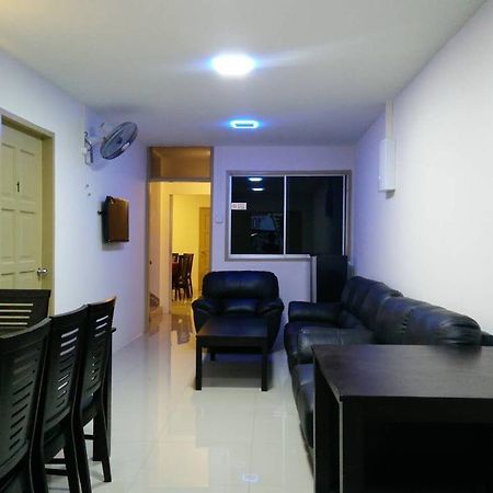 Js&K Homestay Kuala Terengganu Extérieur photo